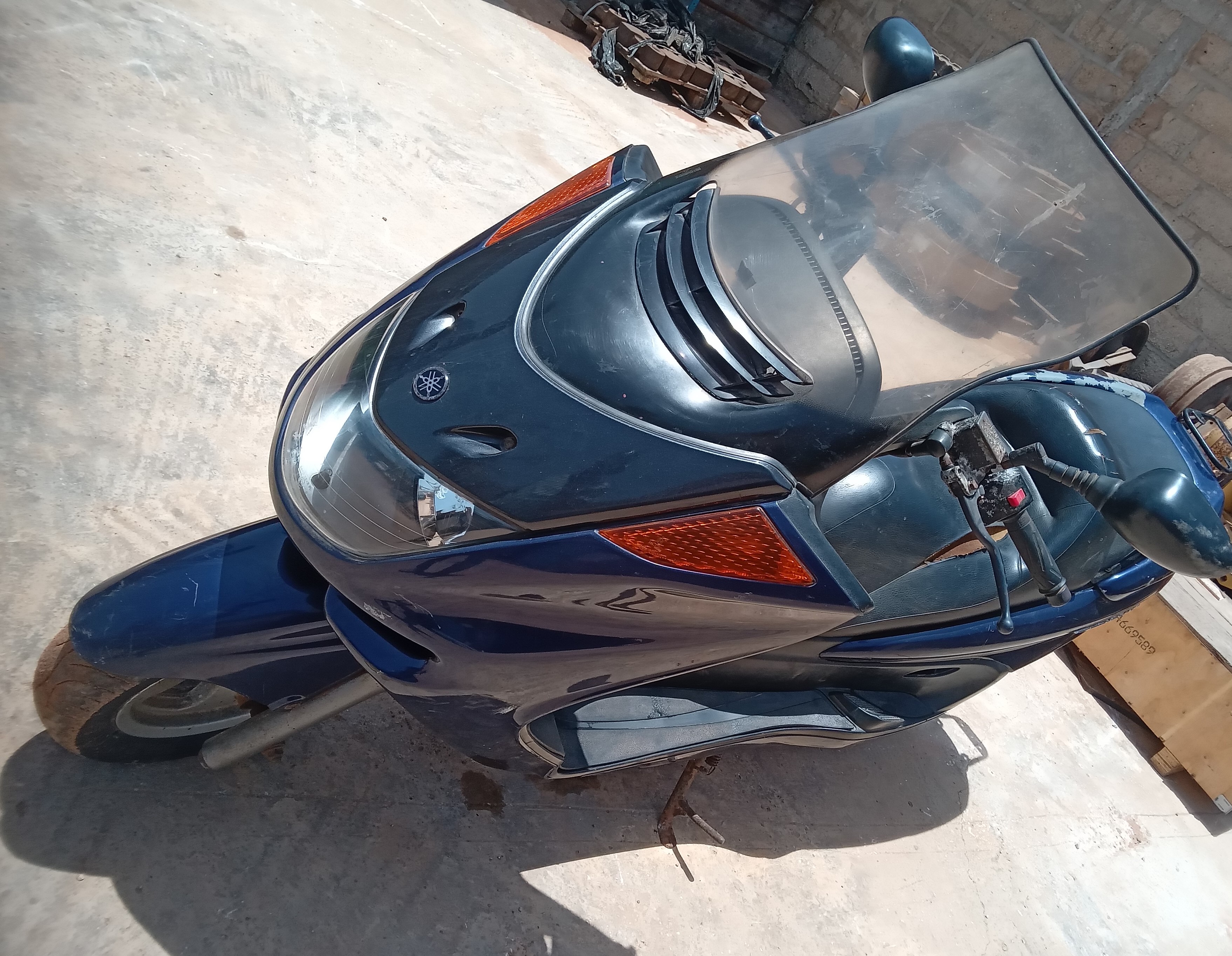 SCOOTER MAJESTY 250 EN PANNE